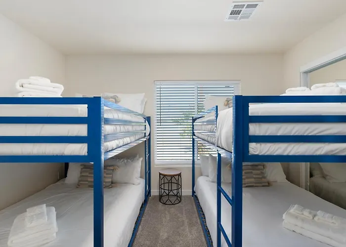 Holiday home 5 Min To Old Town, Pool, Putting Green, Bbq Scottsdale
