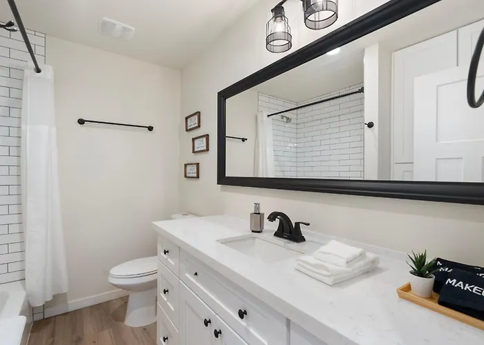 5 Min To Old Town, Pool, Putting Green, Bbq * Scottsdale