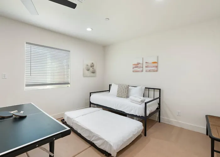 5 Min To Old Town, Pool, Putting Green, Bbq Holiday home