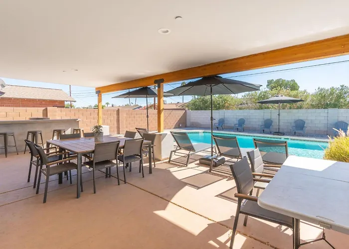 Holiday home 5 Min To Old Town, Pool, Putting Green, Bbq Scottsdale